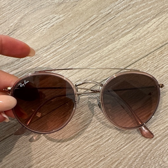 Ray Bans - Picture 1 of 2